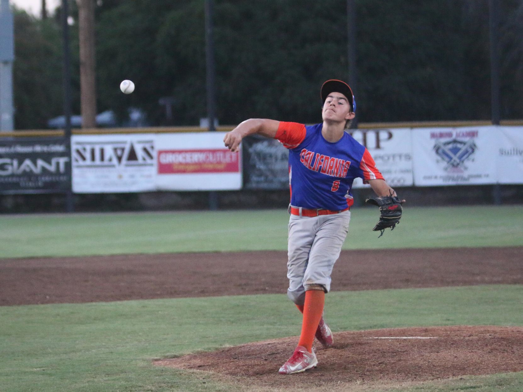 Plate struggles lead to loss for Central California